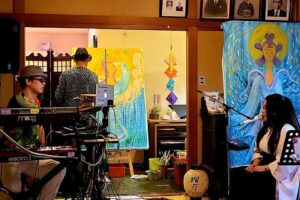 ひなまる邸でのHiroさんのライブペイントライブ